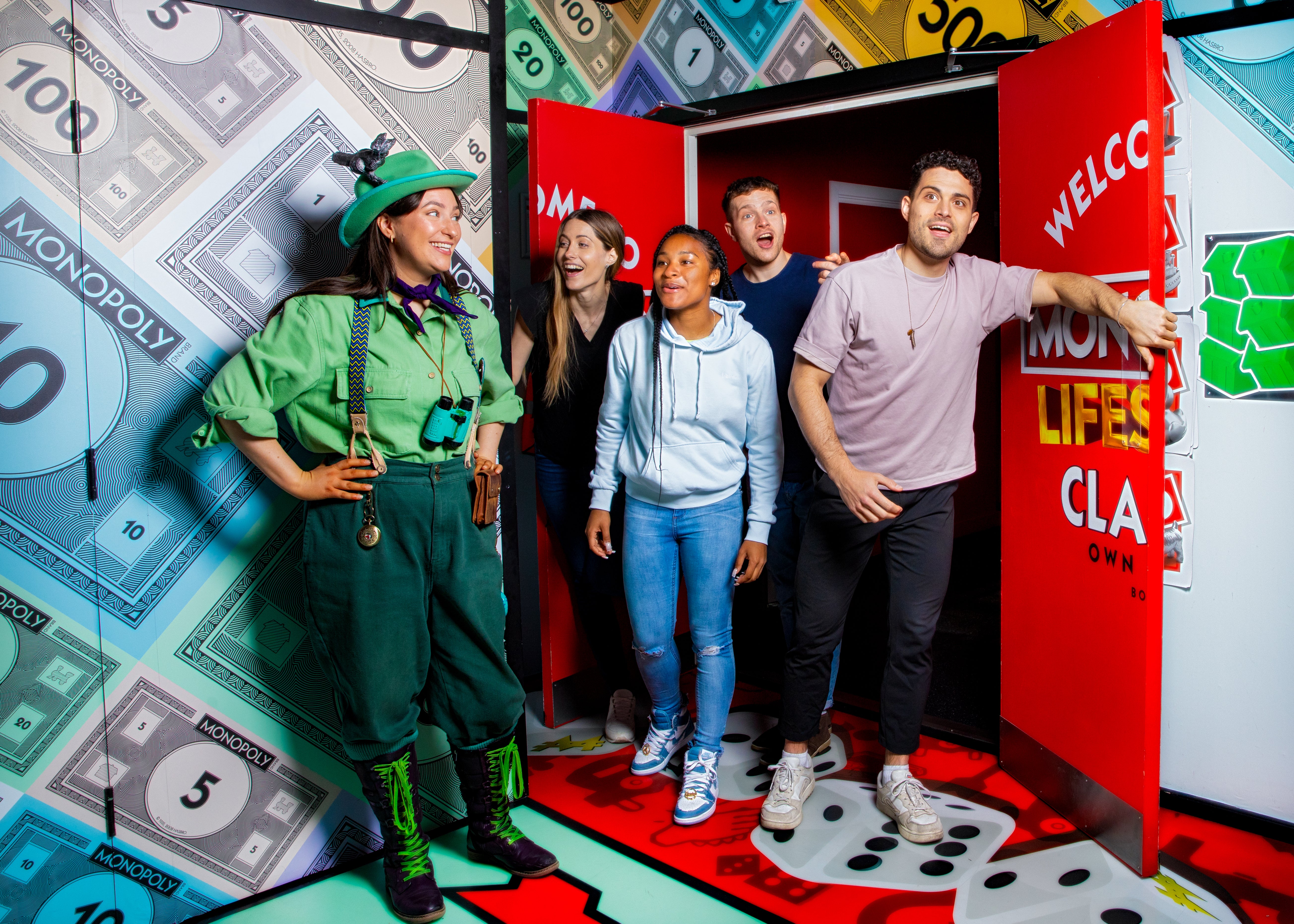 MONOPOLY LIFESIZED: Travel Edition London13.jpg